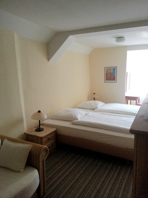 Alte Rathausschaenke - Hotel Garni Hannoversch Münden Pokoj fotografie